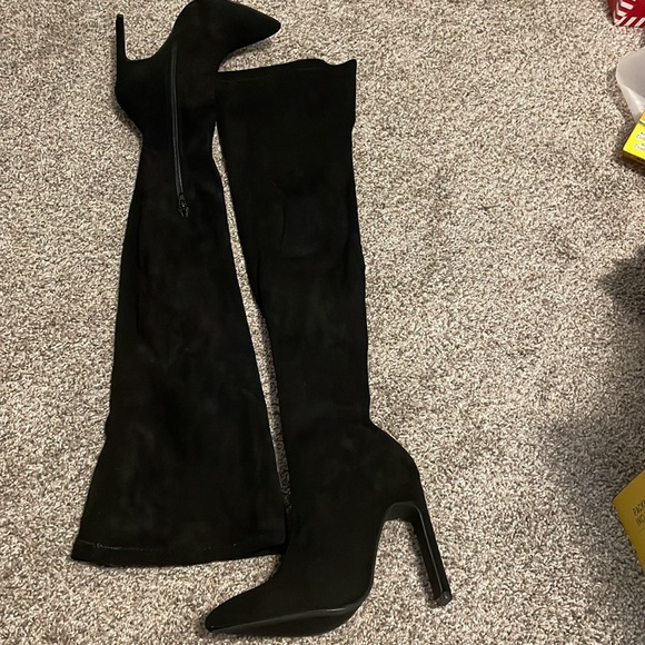 Miss Lola Knee-High Boots - Picture 4 of 5